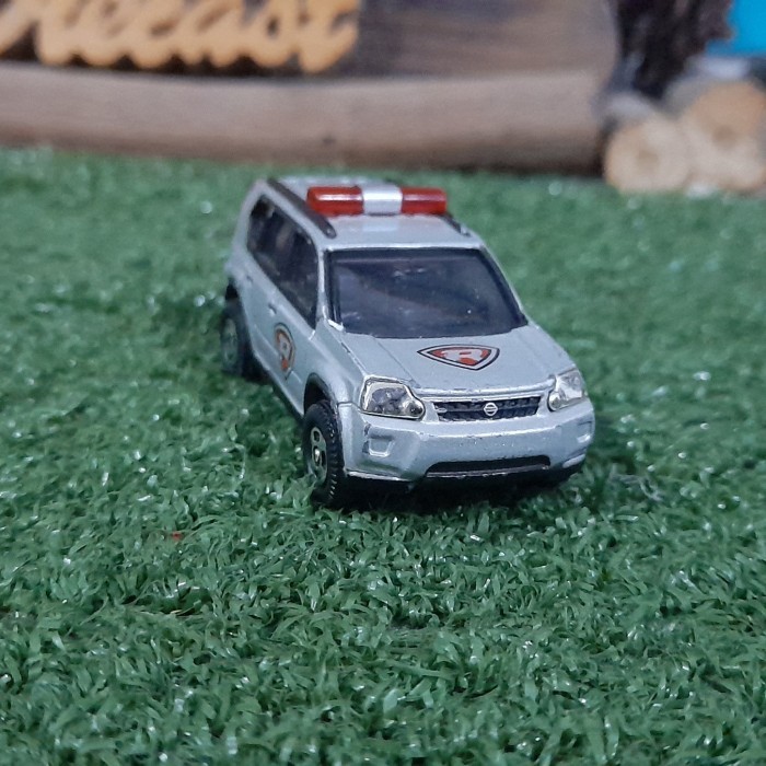 Nissan Xtrail T31 patrol Scala 1:64 MAINAN ANAK MINIATUR DIECAST