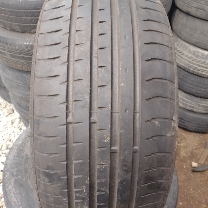 Ban mobil second ukuran 215/40 R18