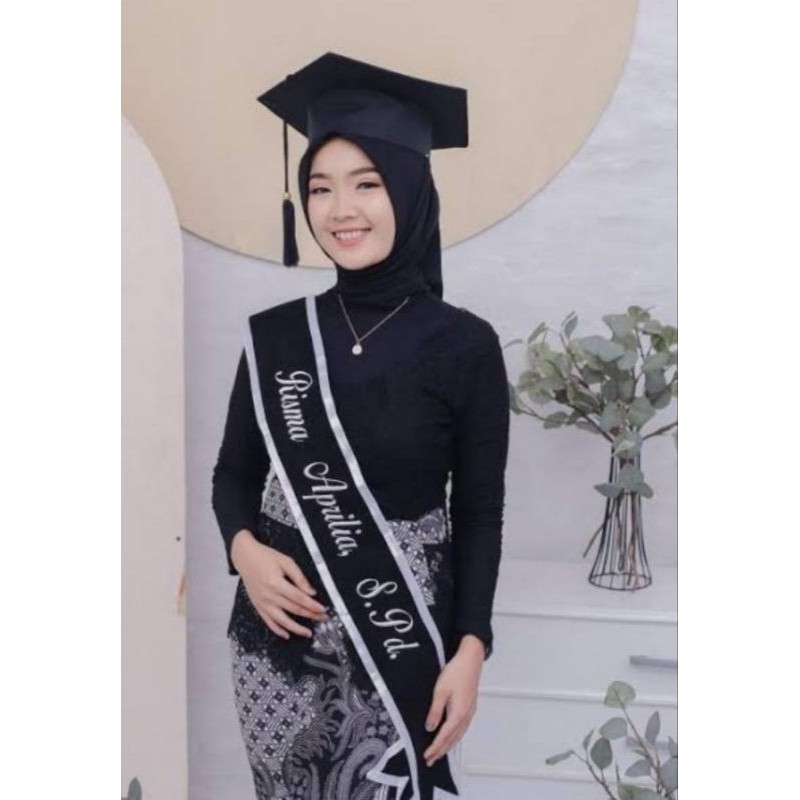 Selempang Wisuda (1 HARI JADI ) SELEMPANG BLUDRU PITA ANAK selempang wisuda,selempang namabisa pesan