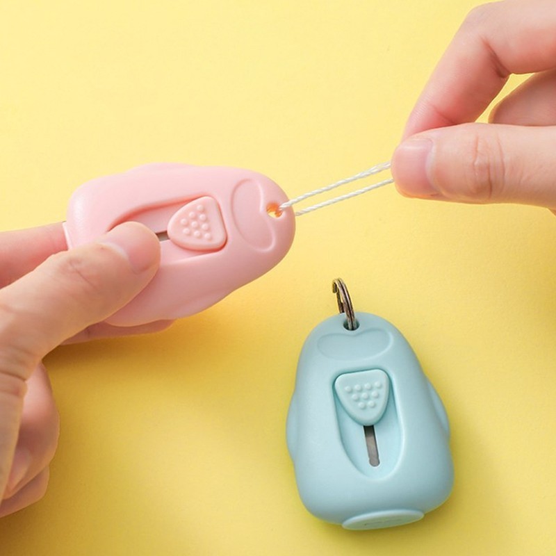 

BC- PISAU CUTTER MINI / ALAT BANTU POTONG KERTAS PORTABLE SERBAGUNA / TRAVEL CUTTER