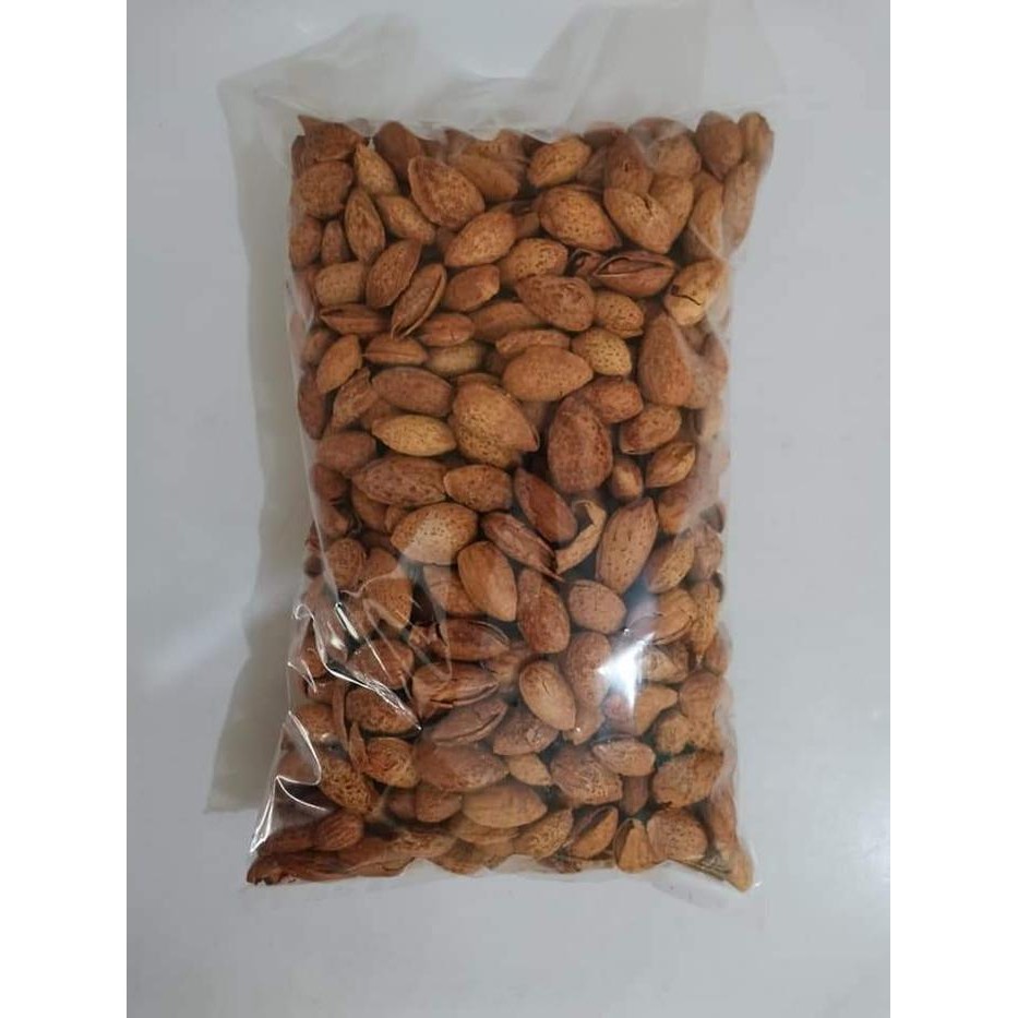 

Kacang Almond dgn kulit 500 gram