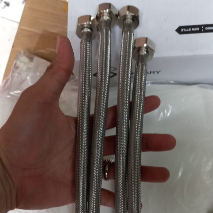 flexible hose toto 30cm (Baru)