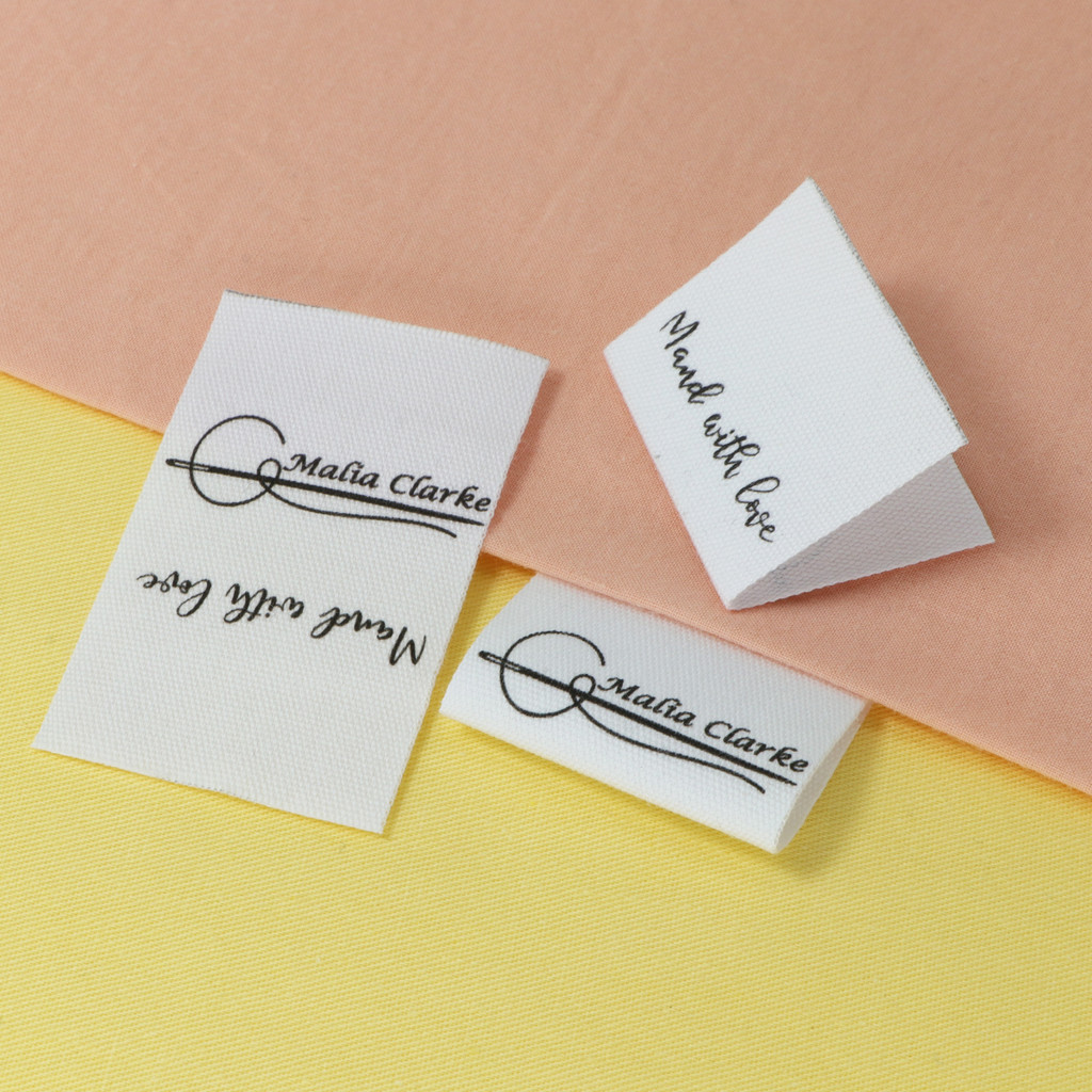 

Sewing labels / Custom brand labels, Clothing Labels, Sewing Machine, Fabric 100% cotton, Custom text (FR091)