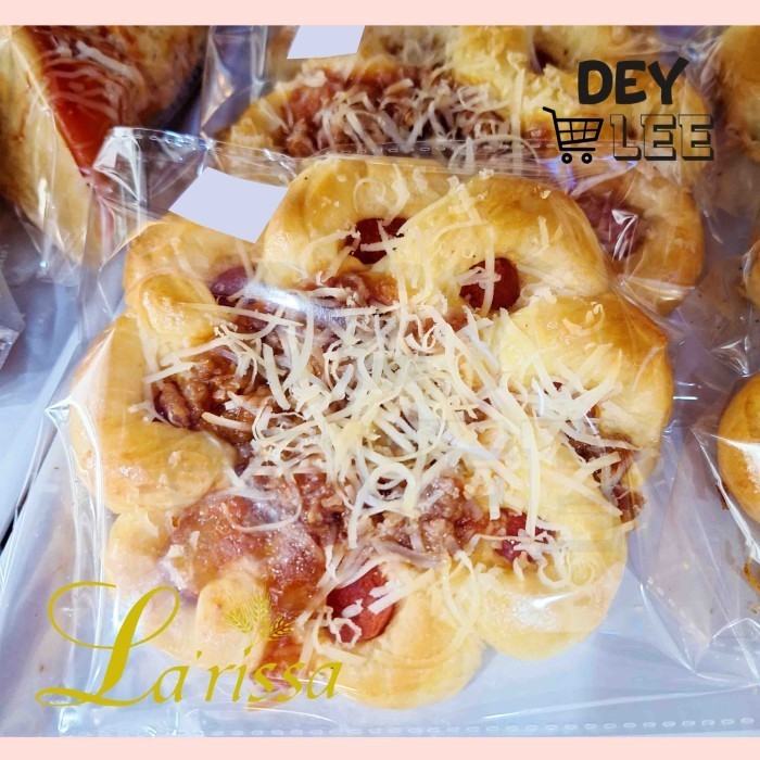 

LARISSA Roti Pizza Bunga Bulat Bandung