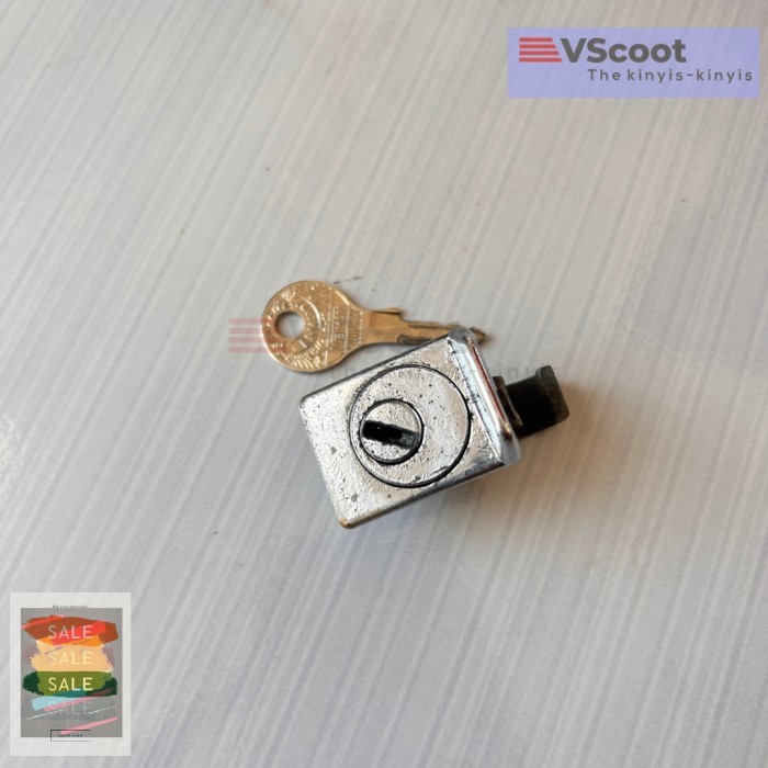 Kunci Laci Bagasi Box dan Cover Tutup Kunci Stang Vespa Super Sprint PTS Original Neiman