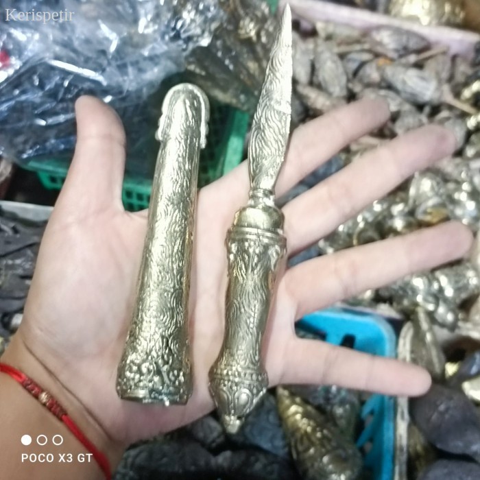 

pusaka tombak godong pring lar gangsir kn megantoro sengkelat kamaroga murah antik