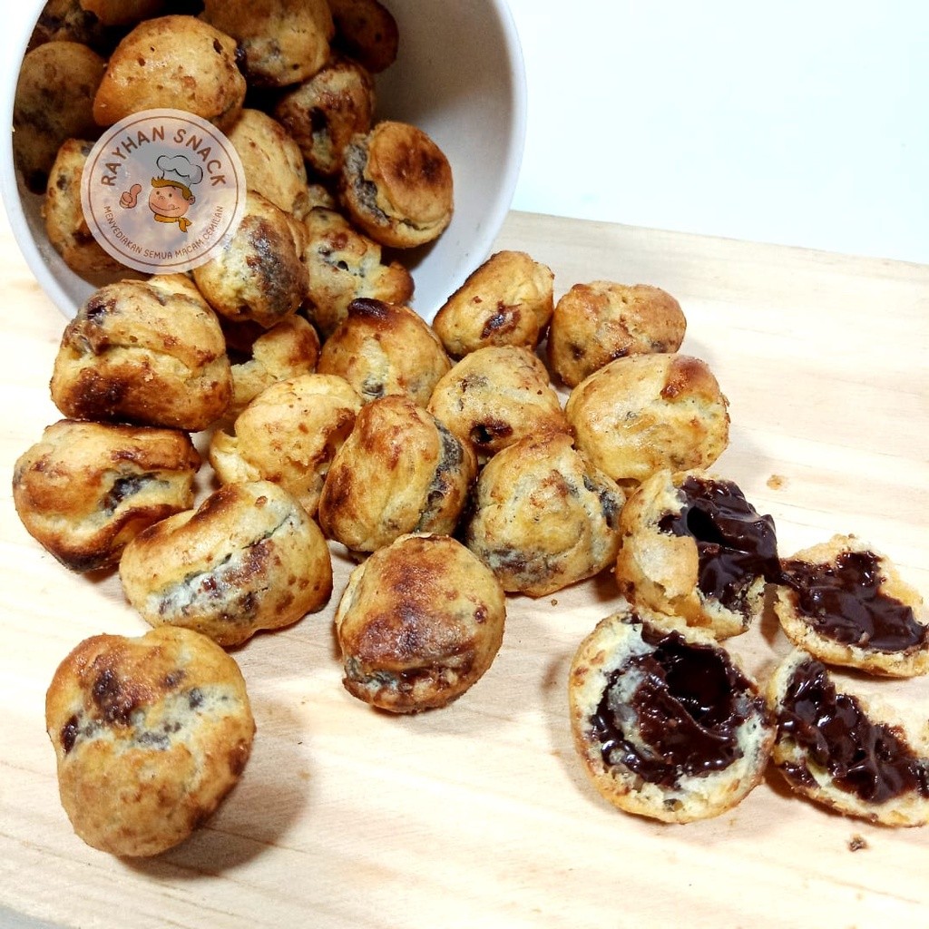 

Soes Coklat Kue Sus Kering isi Cokelat Lumer Enak Kiloan Terlaris