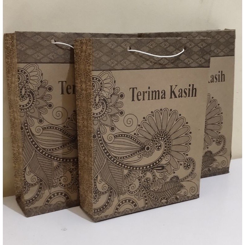 

Paper Bag Motif Paperbag kertas Tas kertas Tas sovenir 22x27x6 cm tas hajatan murah