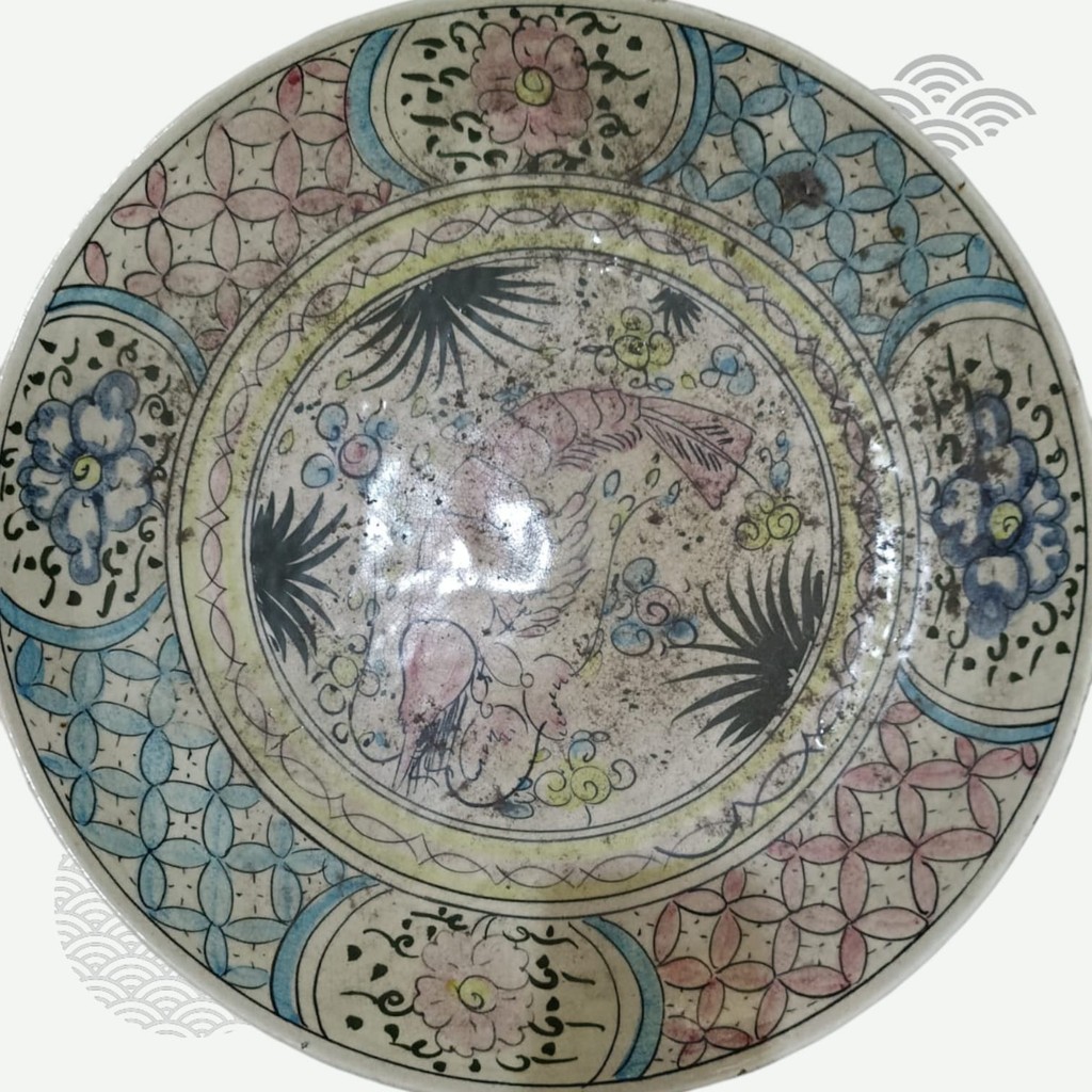 Hiasan dinding kuno, piring antik motif