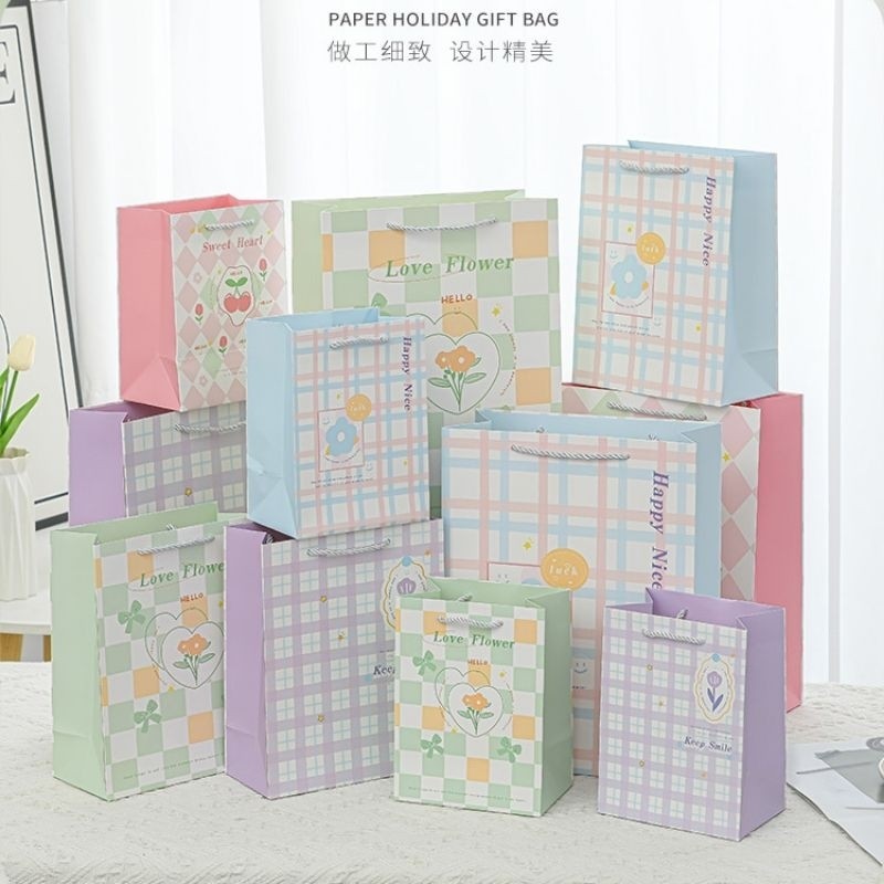 

Dalingshop / Paper Bag Tali / Goodie Bag / Paper Bag ukuran XL, LL, LM, LS, Tas Kertas Baju Tas Ulang Tahun Souvenir / Tas Kado