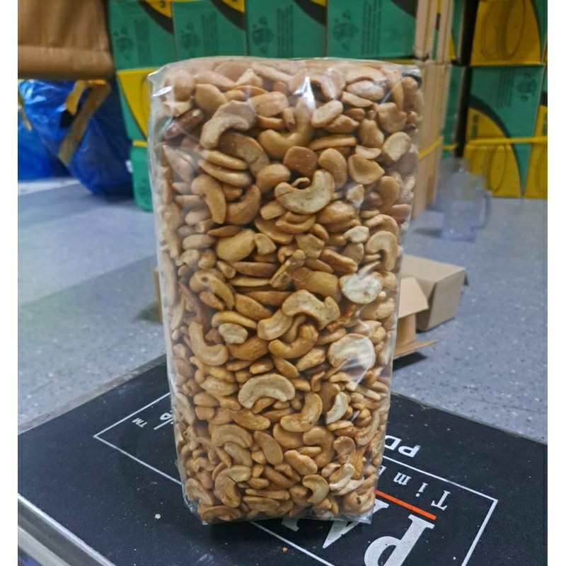 

Kacang Mede Patahan Matang Goreng 1kg