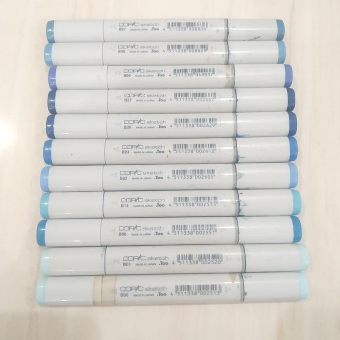

Copic Sketch B series (Blue) Preloved
