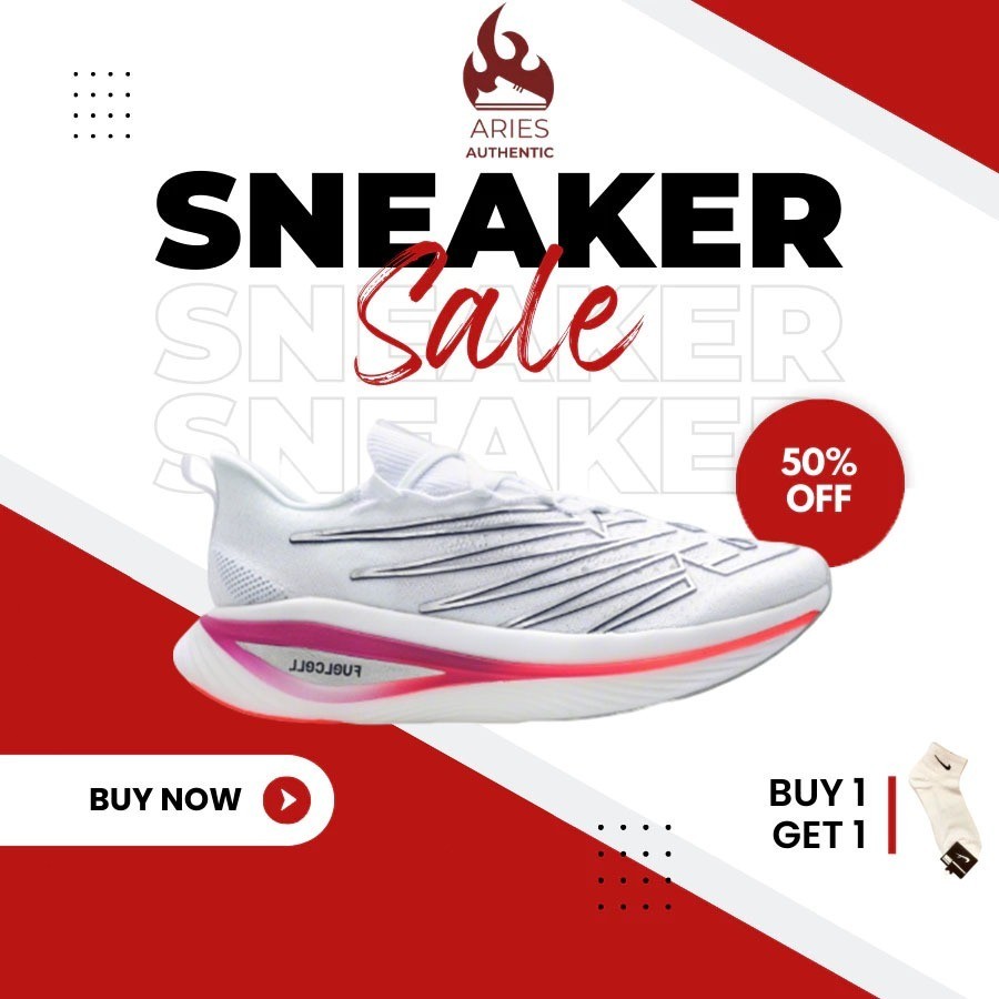 Sepatu lari low-cut dengan papan karbon New Balance FuelCell SC Elite v3, ringan dan nyaman, terbuat