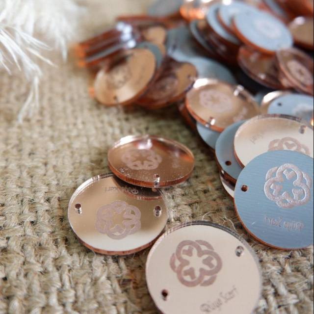 

READY Label rosegold hijab / label produk bahan akrilik / label jilbab rosegold / label exclusive TERLARIS