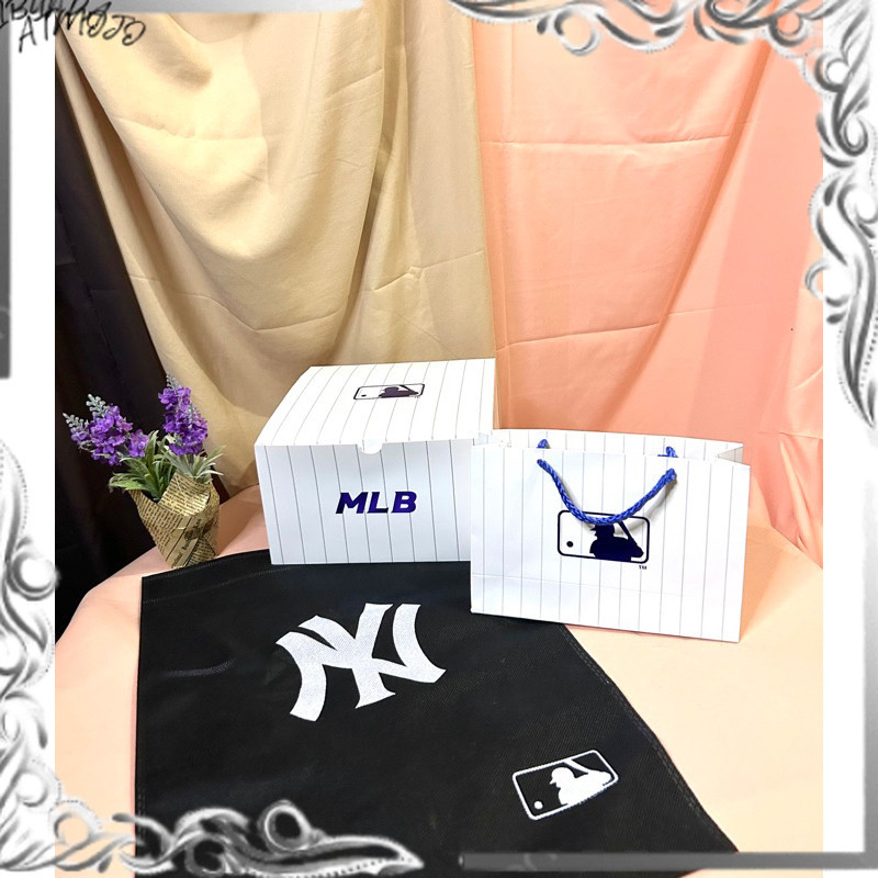 

Paper Box MLB Paper Bag Pembungkus Kado