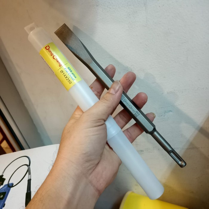 Dongcheng Mata Bobok Sds Plus Flat 14X250 Dongcheng Gepeng / Flat Chisel Sds Plus Dtp Ori