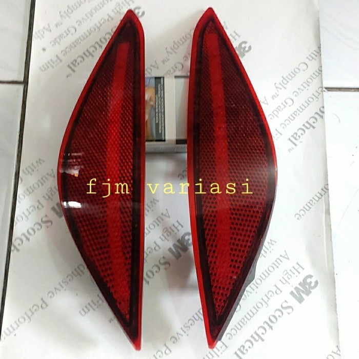 lampu refektor bemper belakang rush terios + lampu 2017-2021 original