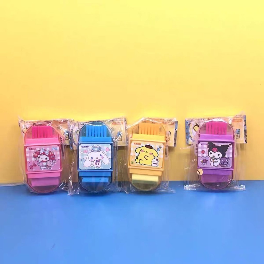 

RAUTAN PENGHAPUS DAN SIKAT BRUSH DALAM 1 PCS / RAUTAN 3 IN 1 SERBAGUNA MOTIF KARTUN LUCU MKA60