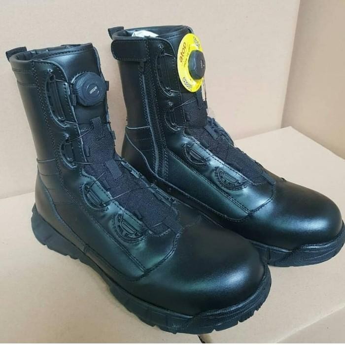 Sepatu Boots TRAV Xtracx Leather Side Zipper - Tali Putar