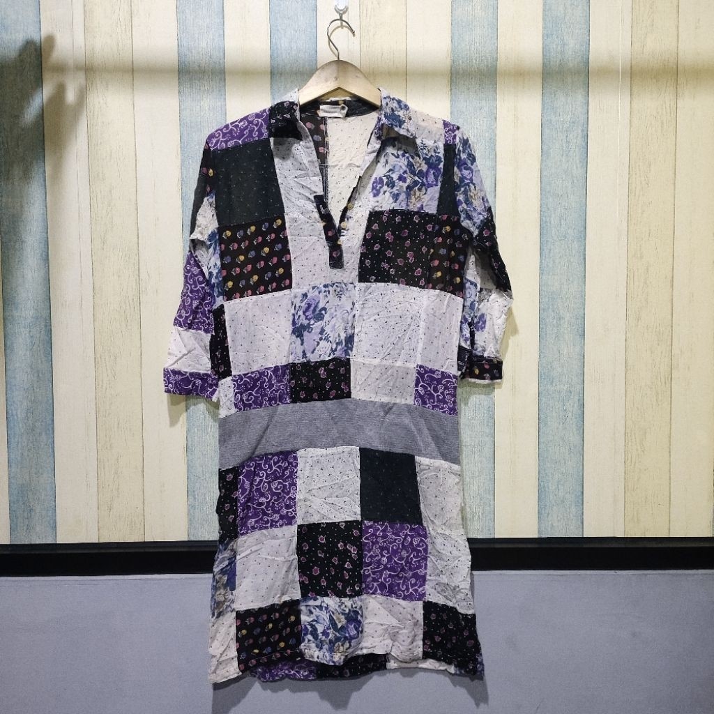 Tunik Cewek Putih Motif Bunga - Atasan Preloved