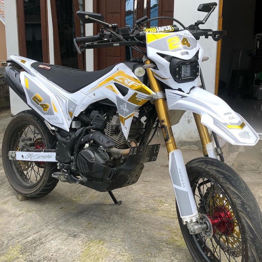 DECAL CRF 150L PUTIH KOMBINASI GOLD