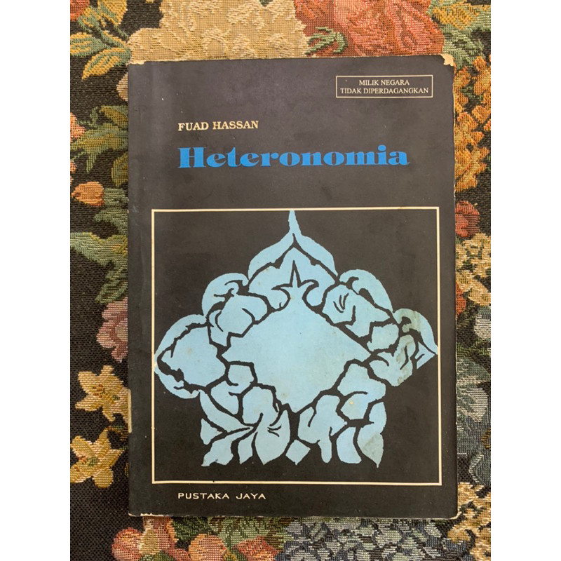 Heteronomia by Fuad hasan