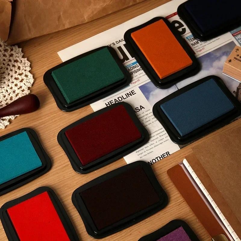 

12 Colors Large Size Vintage Inkpad for Stamp DIY Crafts Scrapbooking Ink Pads Rubber Wooden Stamps Paper Inkpads Paper Decor