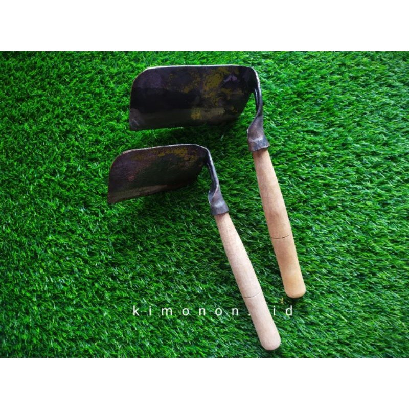 ALAT PERTANIAN KORED RUMPUT CUNGKIR BAJA PLAT PEMOTONG RUMPUT BAHAN BAJA SATU SET