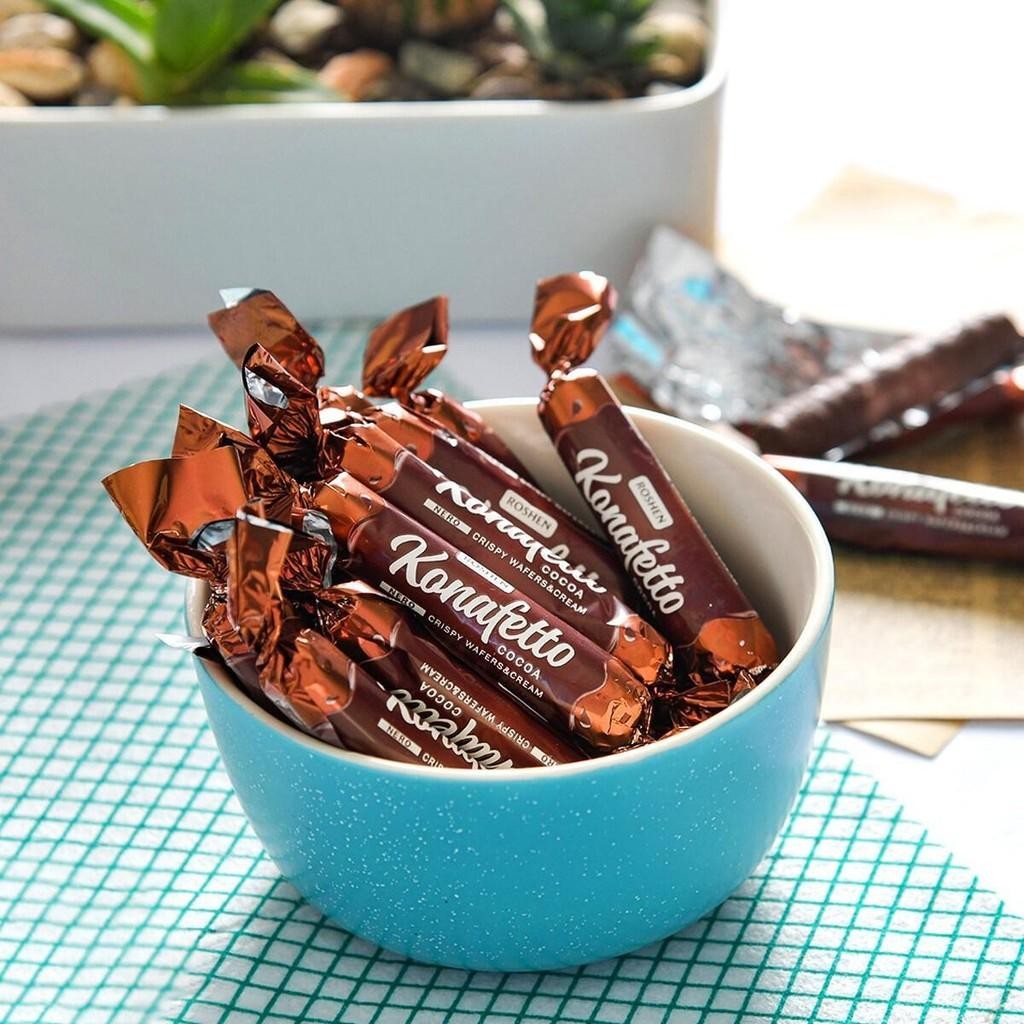 

READY STOCK Roshen konafetto nero sweets in cocoa 1kg (dark chocolate)