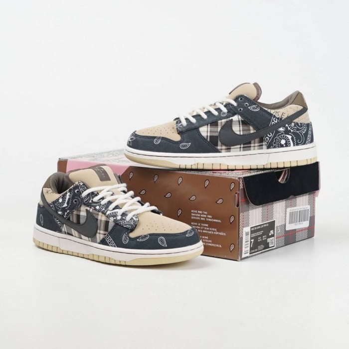 Chemistry Nike SB Dunk Low X Travis Scott