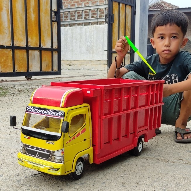 Terbaru[Promo] Mainan mobil truk kayu jumbo miniatur truck oleng mobilan anak - merah-kuning, polos