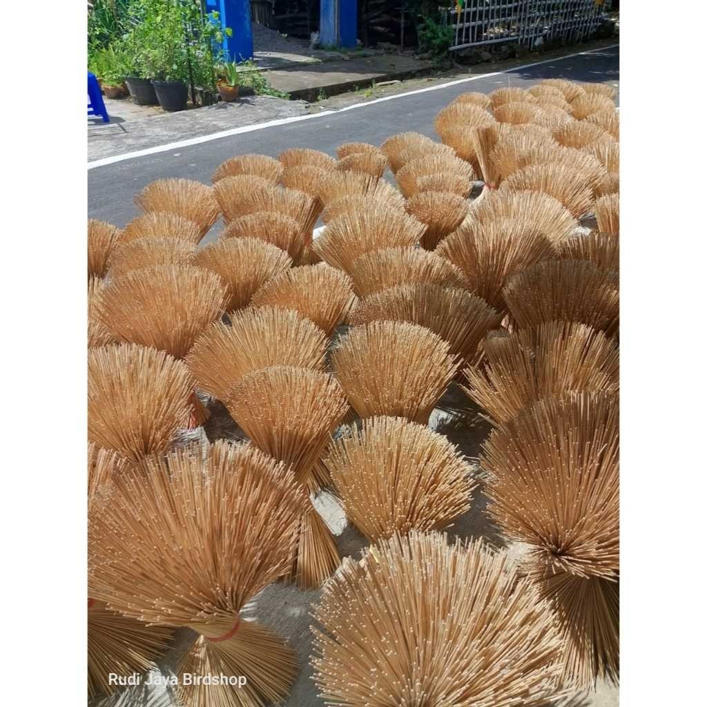 RUJI JERUJI BAMBU HITAM UNTUK SANGKAR BURUNG UKURAN 2 MM 2.5 MM 1 IKAT 1 PAK ISI +- 100 BATANG