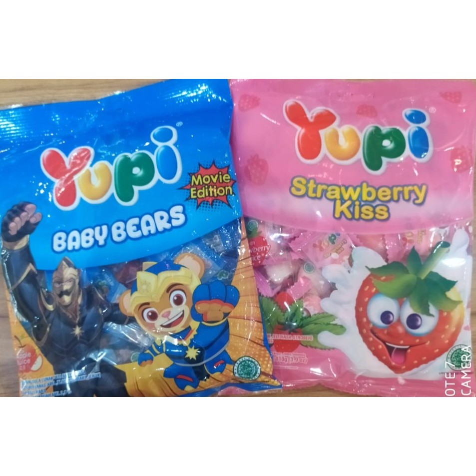 

Yupi Strawberry Kiss / Permen Yupi Baby Bears 110 Gram