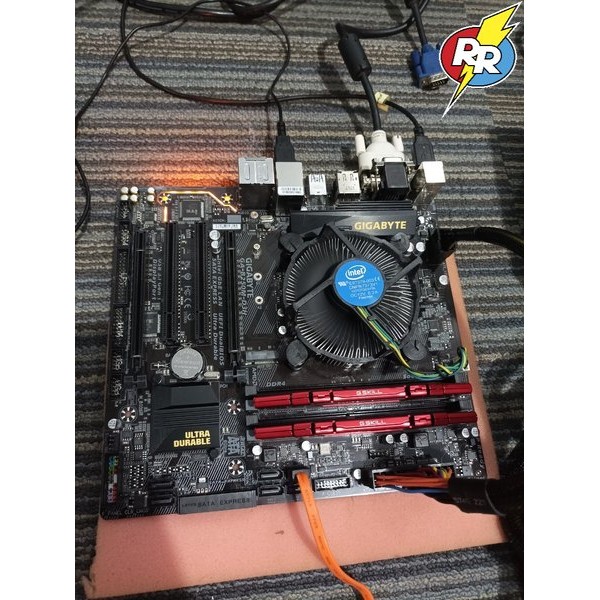 Motherboard Mainboard Mobo Pc Gaming Gigabyte B250M-D3H Sepaket Prosesor Intel Core i5 7600 3.50 GHz