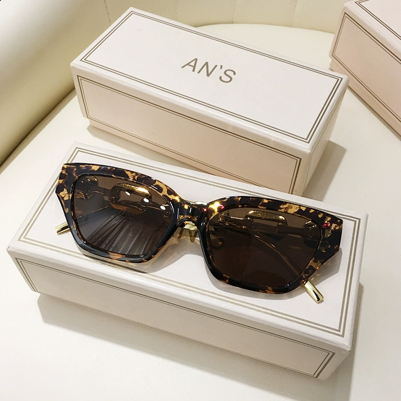 Untuk Wanita Kacamata Model Mata Kucing Warna-Warni  Mata Kucing Kacamata Hitam Bingkai Kecil