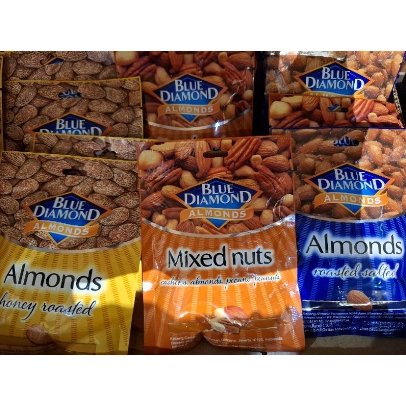 

Blue Diamond almonds honey roasted / mixed nuts / roasted salted 30gr ARM