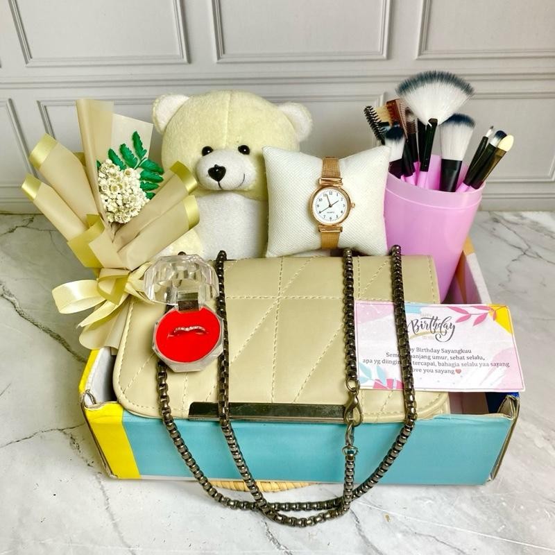 

(PAKET MK 3) Hadiah Pesta Ulang Tahun Anniversary Jam Tangan Boneka Buket Tas Slingbag Free Kartu Ucapan