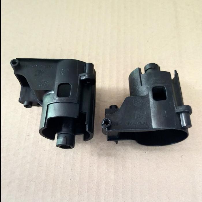 BRACKET ENGSEL SPION DUDUKAN AS SPION MOBIL CALYA SIGRA CAMRY L/R - kiri