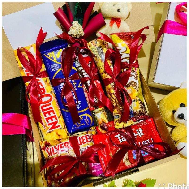 

Kado coklat premium | hampers coklat premium | gifts box premium ultah anniversary valentine