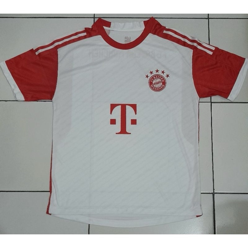 jersey bola bayern munchen home