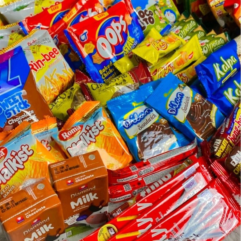 

Promo 7.7 Paket Snack isi 80 pcs - Hamper Bingkisan Cemilan Snack - Paket Lengkap