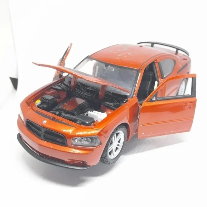 TOY Dodge Charger Daytona  Welly Diecast Skala 24 Mobil  Bekas