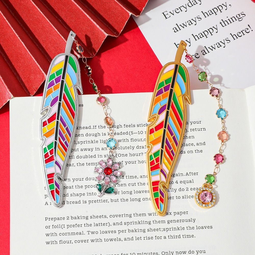 

Luxury Metal Bookmark Leaf Shape With Diamond Pendant Reading Book Marker Enamel Design Book Page Marker Students