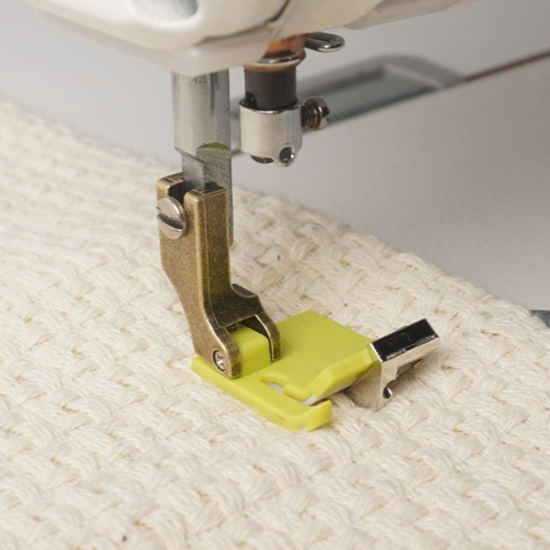 

Plastic T9 Adjustable Multi-Function Presser Foot Hemming Rolling Edge Guide Feet For Industrial Sewing Machine Accessories