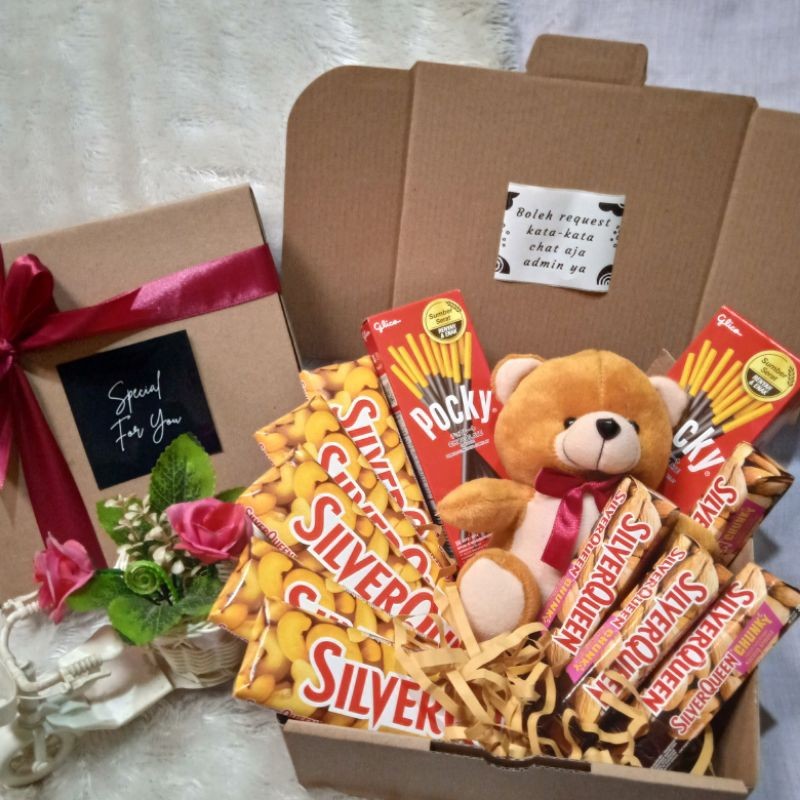 

Hampers coklat boneka kado ulang tahun wisuda aniversary valentine gift box