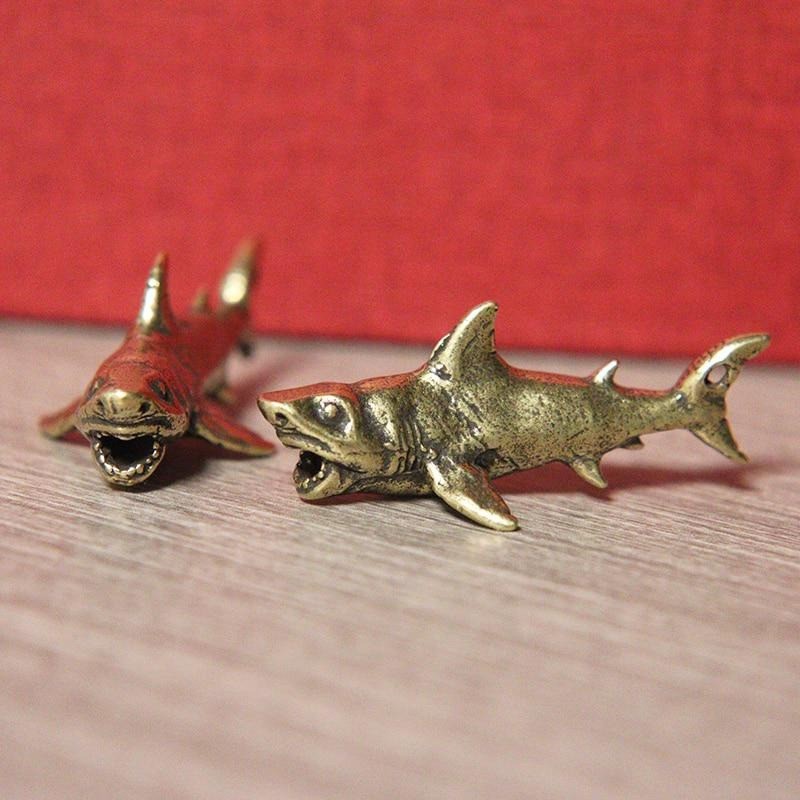 

Brass Shark Animal Figurines Miniatures Desktop Ornament Home Decoration Craft Accessories Vintage Keychain Pendant Jewelry Gift