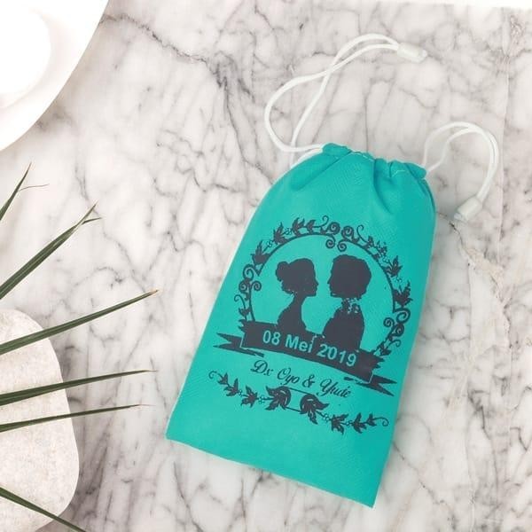 

souvenir pouch (Isi 100pcs) souvenir pouch serut pouch serbaguna