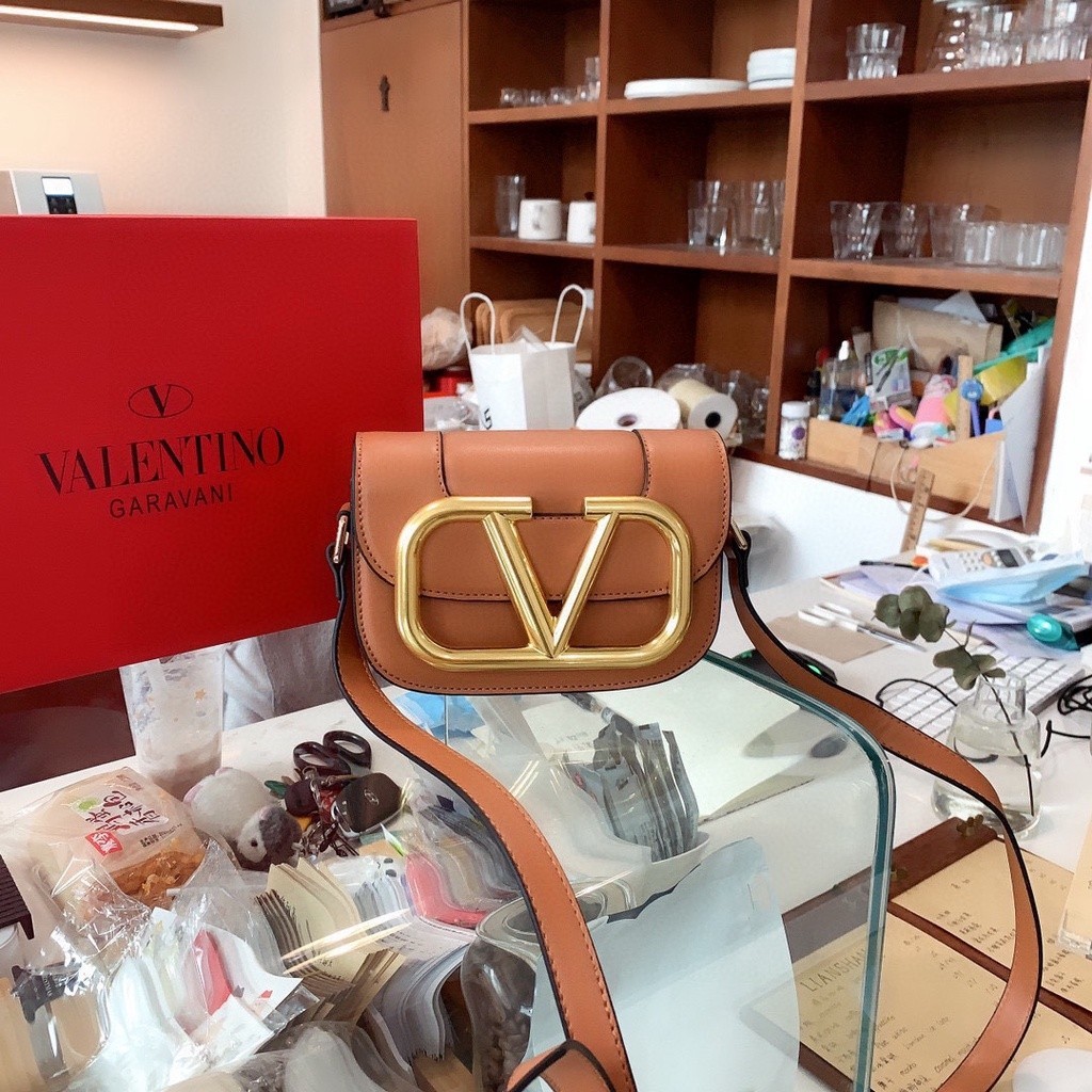 New Counter ORI original Valentino Shoulder Bag Crossbody Bag High Quality Leather (with box)