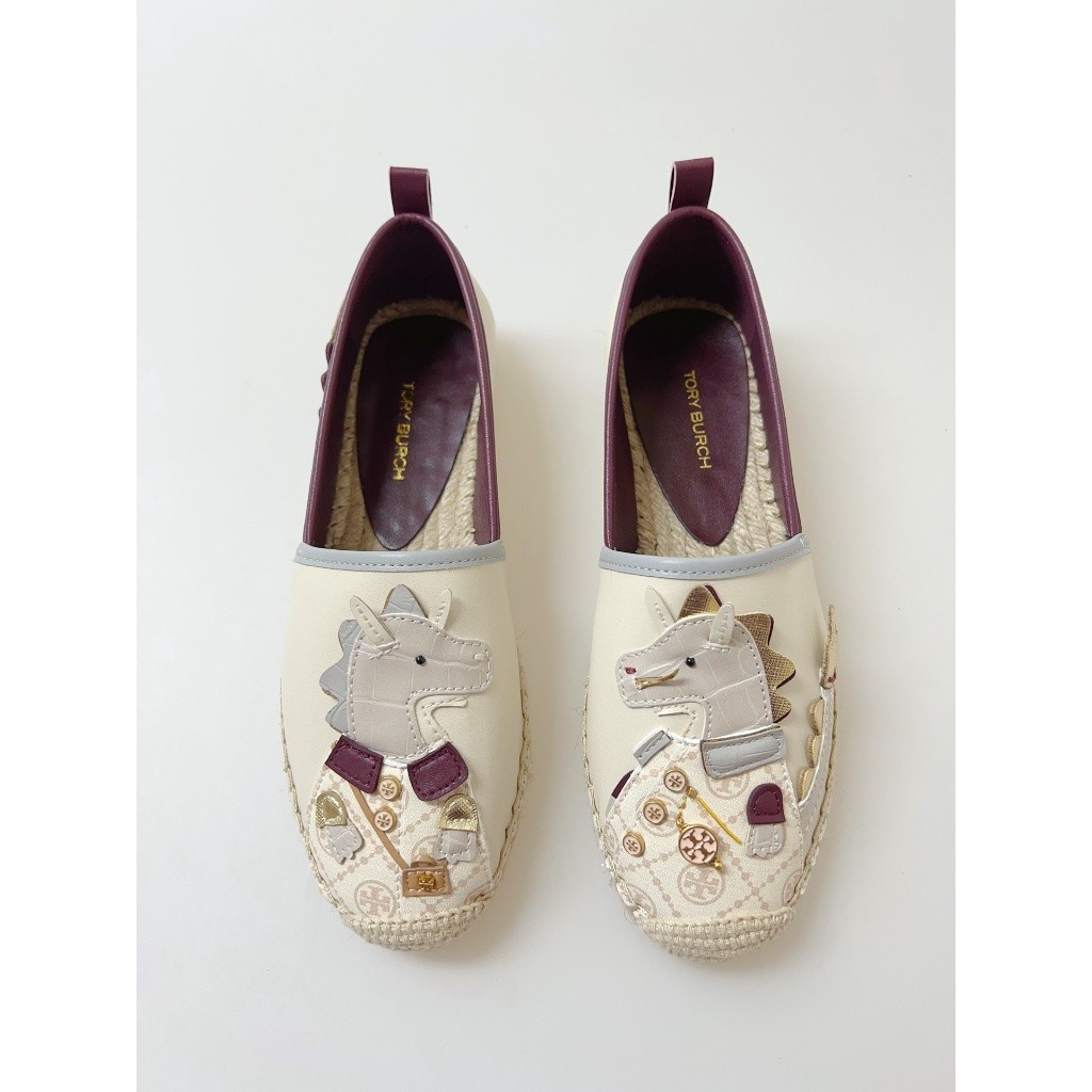 New Counter ORI TORY BURCH TAHUN NAGA EDISI TERBATAS 2024 SEPATU NELAYAN Rayakan Tahun Naga. Batch