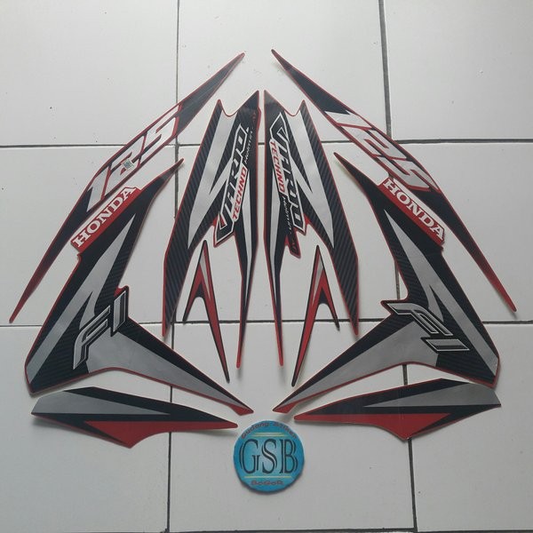 stiker vario techno 125 2012 merah